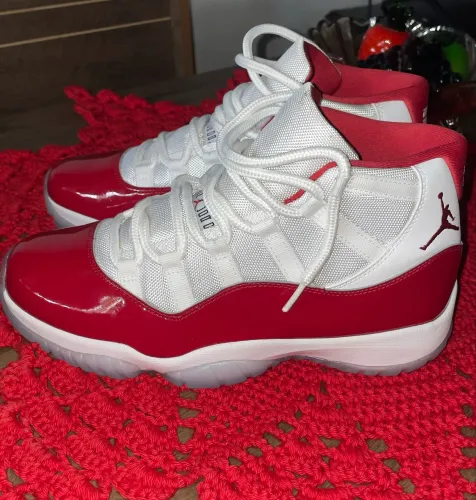 air jordan 11 cherry 