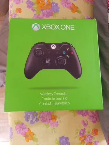 Controle Xbox one na caixa ***LEIA***