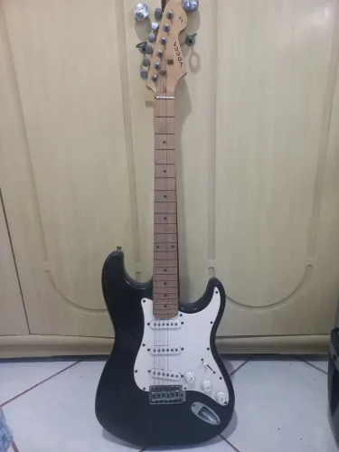 Guitarra Vogga Stratocaster