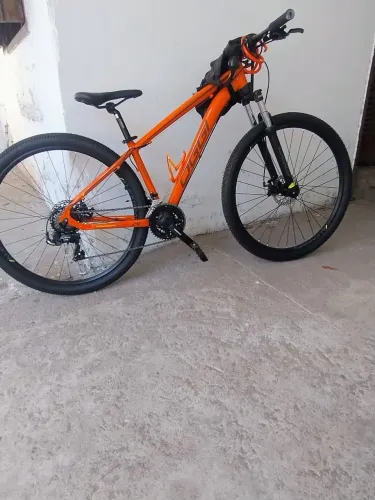 Biker pedal bicicleta Oggi aro 29 quadro 17