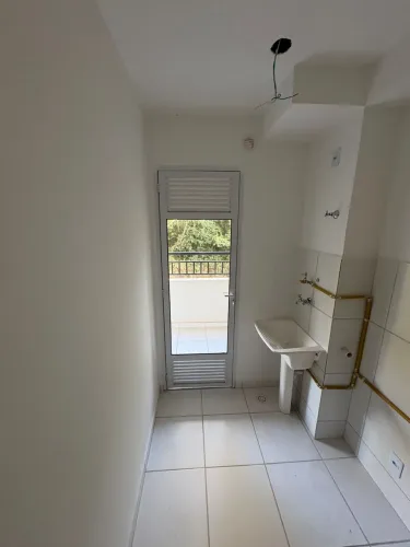 Conjunto de Porta Balcão de Alumínio com Vidro