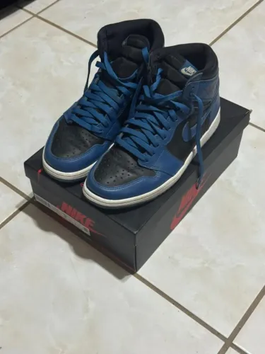 Nike Air Jordan 1 Retro High OG Dark Marina Blue
