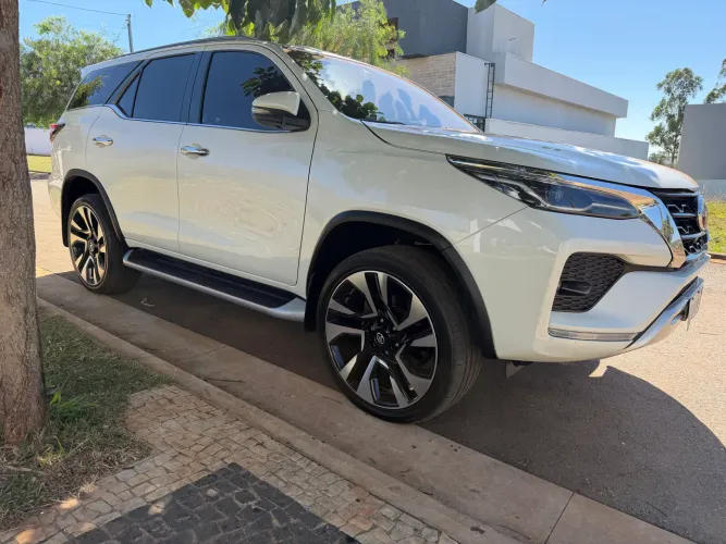 Toyota Hilux SW4 SRX 4X4 2.8 TDI 16V Dies. Aut. 2021