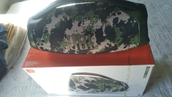 Caixa jbl boombox 3