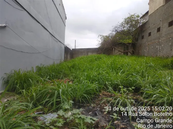 TERRENO MUITO BEM LOCALIZADO de 9mx25m