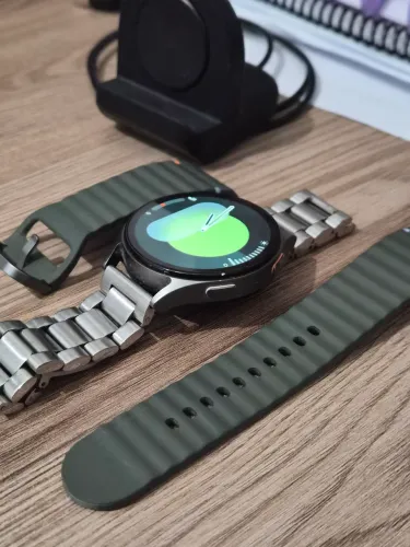 SAMSUNG Galaxy Watch 7 - 44mm sem defeitos 3 pulseiras