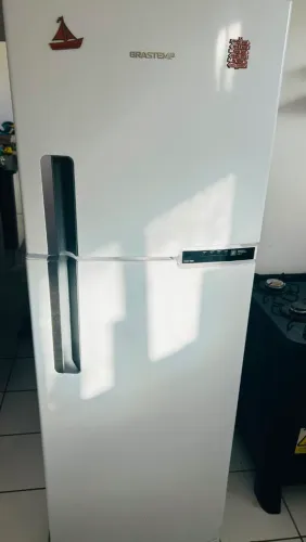 Vendo esta Geladeira em excelente estado