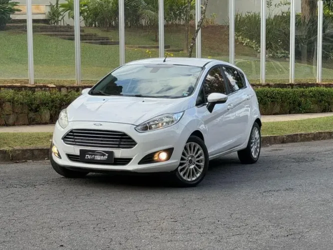 Ford Fiesta Titanium 1.6 16V Flex Power Shift 2015
