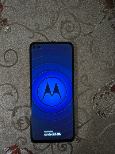 Moto G5g plus em ótimo estado com nota fiscal caixinha e carregador