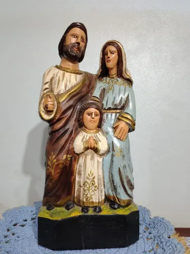 Antiga imagem Sagrada Família em madeira-38cm de altura