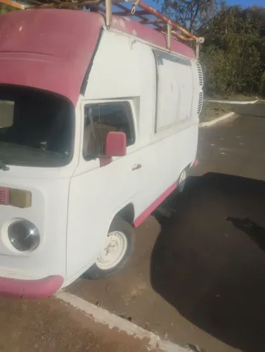 Volkswagen Kombi Furgão 2004