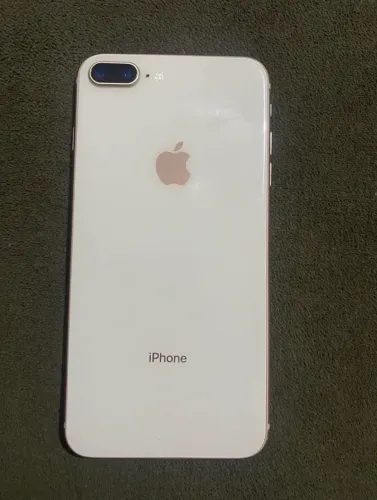 iPhone 8 PLUS 