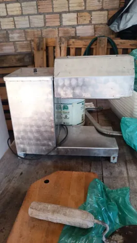 Máquina de bife 110/220v toda revisada