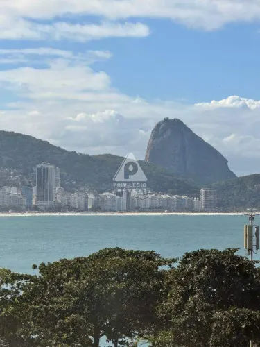 VISTÃO MAR! SALA, 3 QUARTOS, SUÍTE, 2 VARANDAS E TRES VAGAS DE GARAGEM ESCRITURADAS