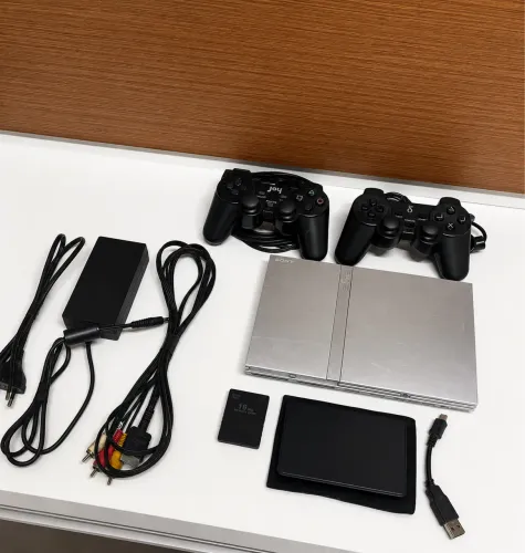 Ps2 slim PRATA, com 120 jogos + Controle NOVO!