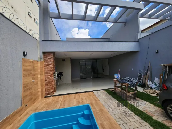 Casa com 3 dormitórios à venda, 160 m² por R$ 750.000,00 - Jardim Brasil - Goiânia/GO