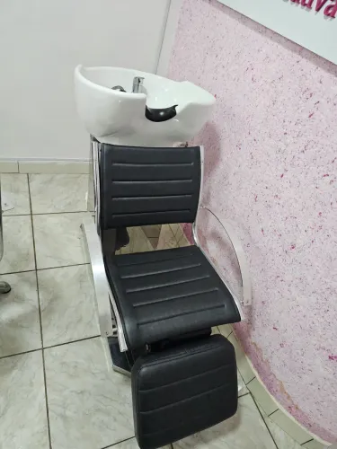 Móveis e equipamentos de Salão de Beleza