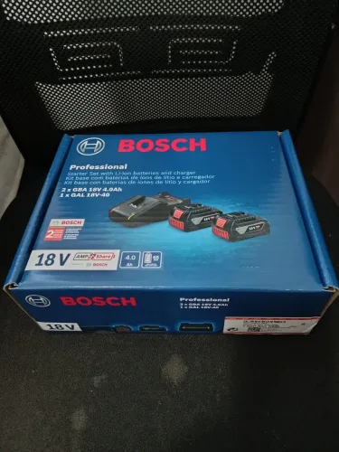 Bosch kit 2 baterias GBA 18V 4Ah + Carregador GAL 18V-40 Bivolt 