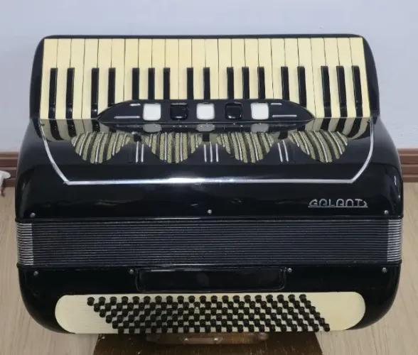 Acordeon 120 baixos - Galanti - 4ª de voz Violin