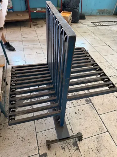 Cavalete de ferro pra aço e bancadas de ferro 
