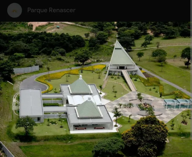 Vendo Jazigo, cemitério Parque Renascer, setor Fênix, 6mil