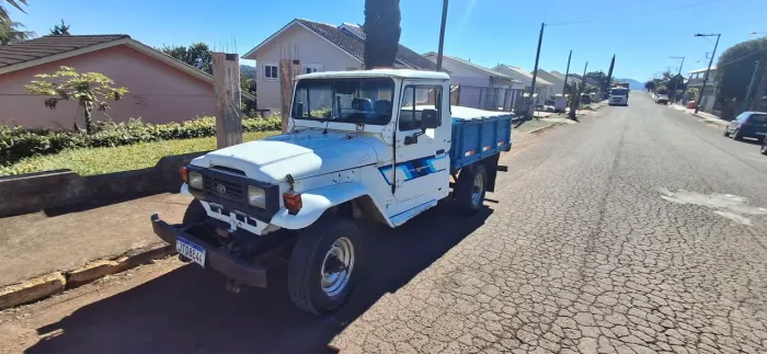 Toyota Band.Jipe Cap.de Aço Chas. Curto Diesel 1997