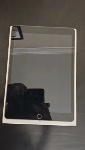 Vende-se iPad 9 ( pouco uso )