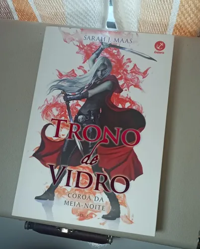 Trono de vidro - vol 2 (capa antiga)