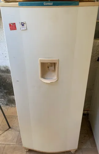 Vendo geladeira cônsul 