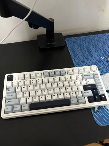 Teclado aula f75