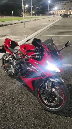 EXCLUSIVIDADE CBR650R EQUIPADA A ÚNICA A VENDA