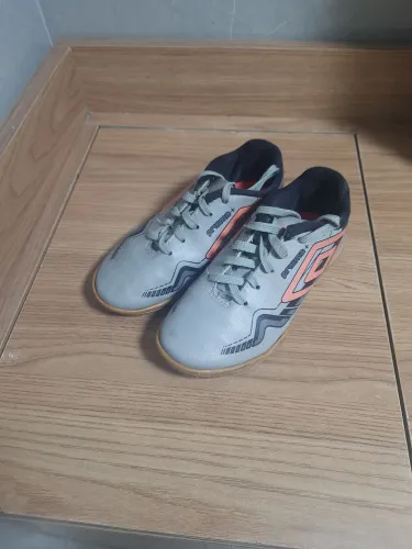 Chuteira Infantil tamanho 29 Umbro