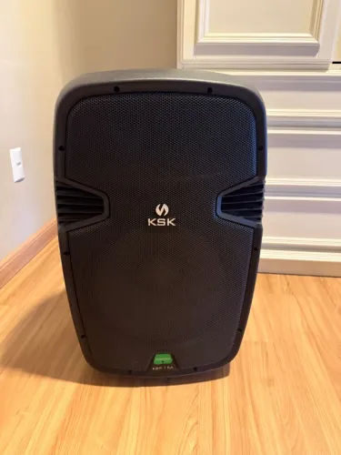 Caixa de Som Ativa KSK 15A Profissional com Bluetooth e USB - Excelente Estado