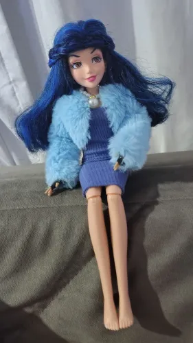 Boneca linda cabelo azul articulável 