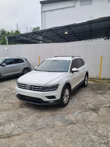 Volkswagen Tiguan Allspac Comf 250 TSI 1.4 Flex 2019