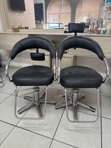 2 Cadeira de Cabeleireiro