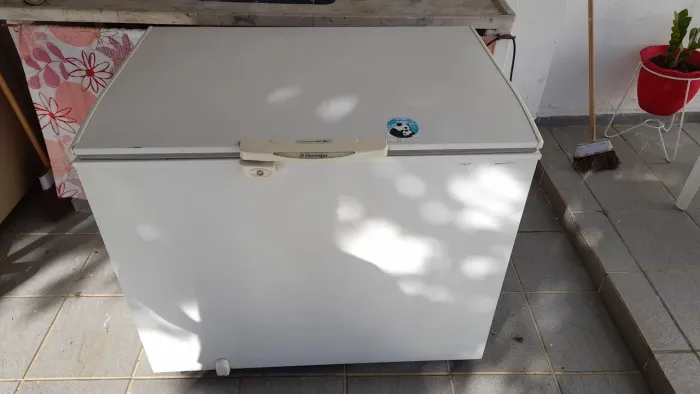 ? VENDO: Freezer Horizontal Electrolux 1 Porta - 220V (Funcionando Perfeitamente!) ?
