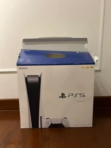 Ps5 semi novo  troco por Xbox Series X e também vendo e também faço descontos no preço 