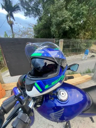 Ls2 azul com óculos interno