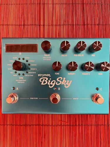 Pedal Reverb Strymon bigsky