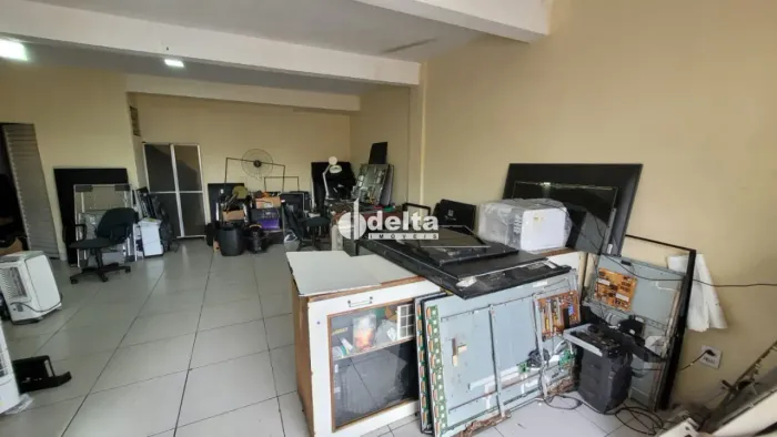Prédio disponível para venda no bairro Jardim Europa em Uberlândia-MG