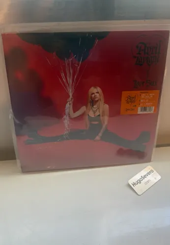 (Lacrado) Avril Lavigne Love Sux em Av.Paulista