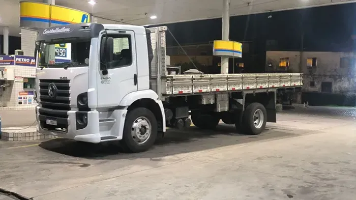 DBTRANSPOTE caminhão 3/4, toco, e trick disponível para fretes para todo Brasil.