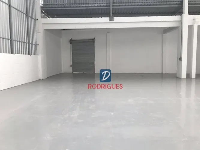 Galpão para alugar, 2300 m² - Piraporinha - Diadema/SP