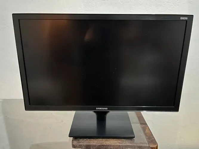 Monitor Samsung 24" com Hdmi S24E310