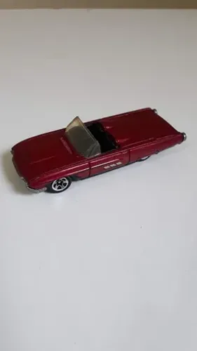 Carrinho Hot Wheels 63 T-Bird vermelho em ótimo estado