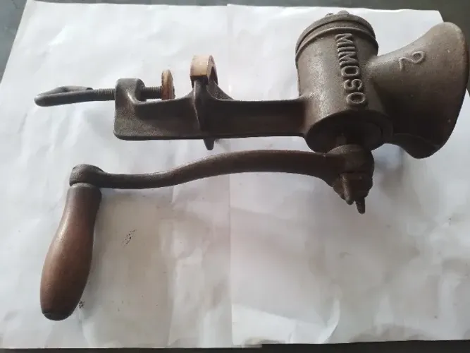 moedor de cereais e tempero antigo