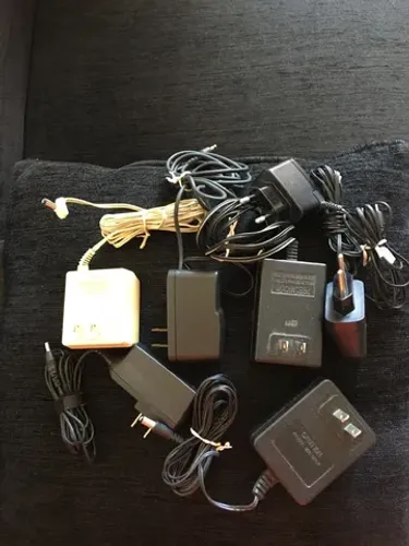 Carregadores, cabos USB , fones