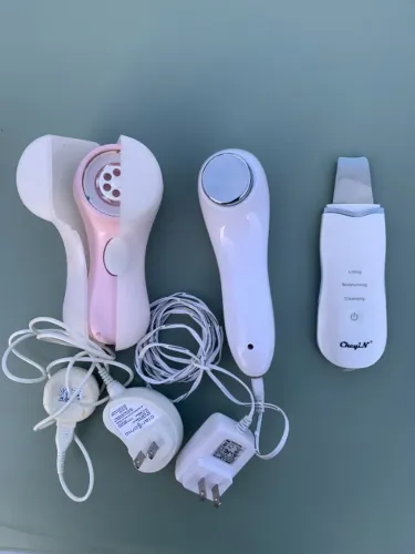 Kit com 3 aparelhos para tratamento da pele, ideal para esteticistas