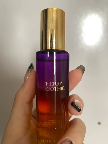 perfume Cherry Smoothie da Zara. 